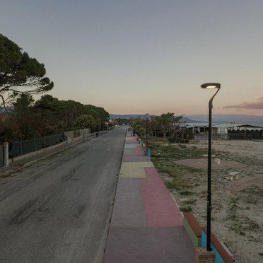 Il lungomare di San Sostene risplende di nuova luce