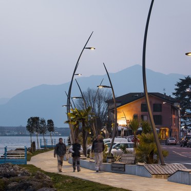 Lungolago di Lovere , Bergamo, Italia